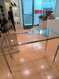 tavolo in acciaio cromato e vetro