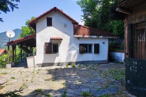 CASA INDIPENDENTE A VALBREVENNA