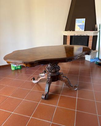 Tavolo da pranzo in legno con base centrale scolpi