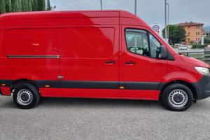 Mercedes sprinter