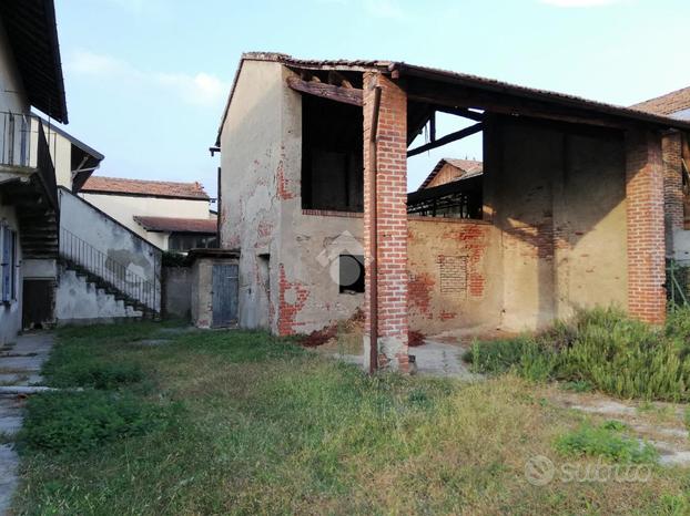 RUSTICO A ROBECCO SUL NAVIGLIO