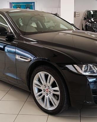 Jaguar XE 2.0 D Turbo 180 CV AWD aut. Prestige