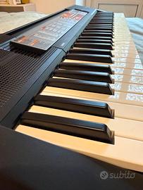 Tastiera Yamaha PSR F50