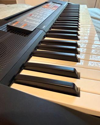 Tastiera Yamaha PSR F50