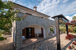 Casa Vacanze nel Cilento ( 3 o 4 persone)