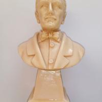 Busto di Puccini e Schiller
