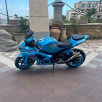 Gsx-r 1000 k8 rizla