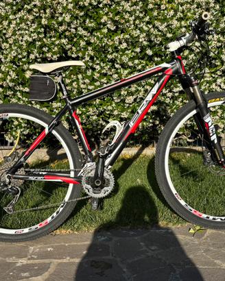MOUNTAIN BIKE  FRW SYRAH 29”