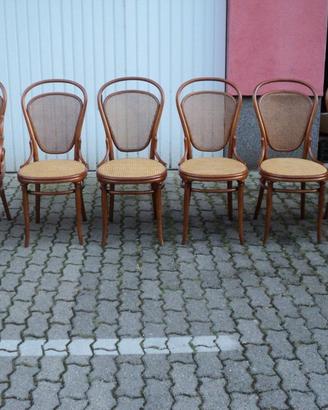 Set di una poltrona e quattro sedie thonet vienna