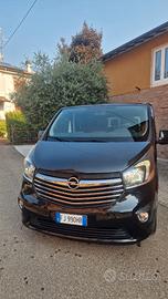 Opel Vivaro  9 posti