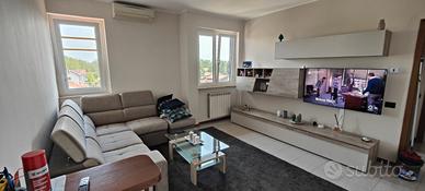 Luminoso appartamento con mansarda, box e cantina