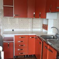 Cucina a vari moduli completa