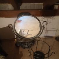 lavabo in ferro battuto con specchio 