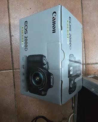 Canon EOS2000D Fotocamera+EF-S 18-55 III NUOVa
