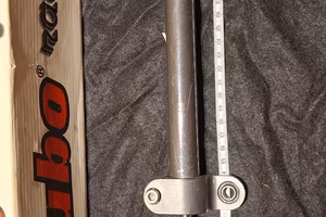 Ammortizzatore di sterzo bitubo