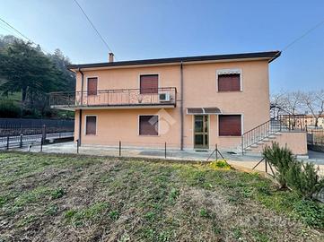 3 LOCALI A ISOLA VICENTINA