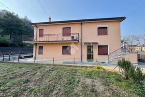 3 LOCALI A ISOLA VICENTINA