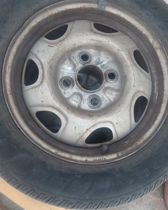 4 cerchi i ferro con gomme firestone 165/65 r13