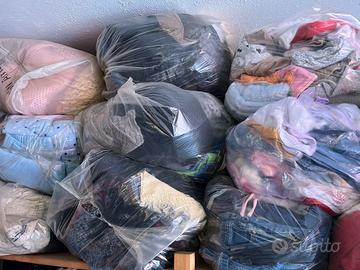 Vestiti uomo , donna, bambini, a sacco 20€