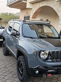 Jeep renegade trailhawk speciale