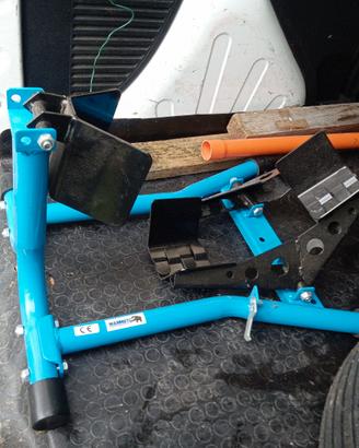 ferma moto per carrelli 