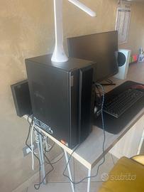 Computer Gaming + Console Xbox SerieS + Monitor