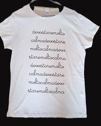 T-shirt bianca "Devo stare molto calma"