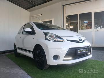 Toyota Aygo 1.0 12V VVT-i 3 porte Lounge Connect M
