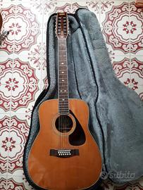 chitarra acustica Yamaha 12 corde 