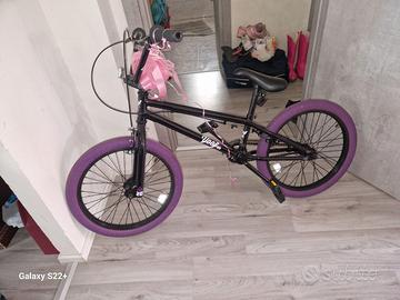 Bmx bicicletta