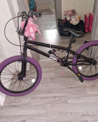 Bmx bicicletta
