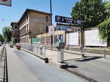 Box / Garage di 16 m² a Milano