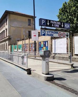 Box / Garage di 16 m² a Milano