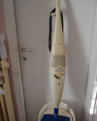 Scopa elettrica DeLonghi