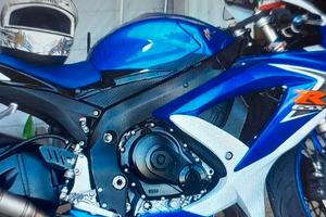 Suzuki gsxrk8 600