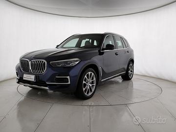BMW X5 xdrive30d mhev 48V xLine auto
