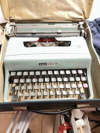 Macchina da scrivere olivetti