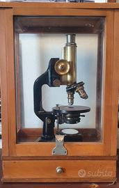 Microscopio antico C. Reichert Wien