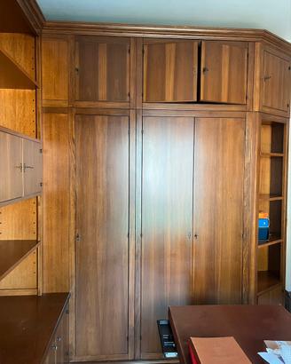 STUDIO PREGIATO IN LEGNO