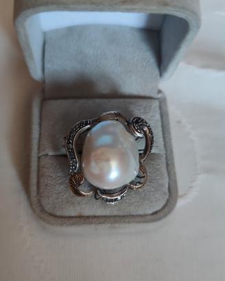 anello con perla in oro e argento 