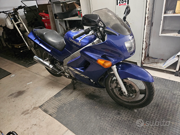 Kawasaki zzr 250
