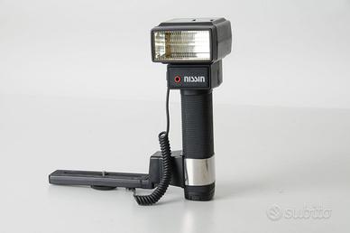 Flash a torcia Nissin universale