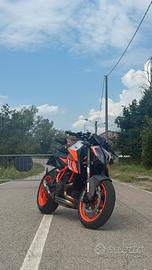KTM 1290 Superduke R