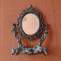 Antico specchio basculante