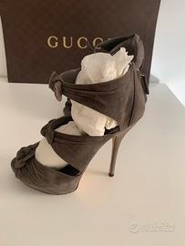Gucci sandali camoscio