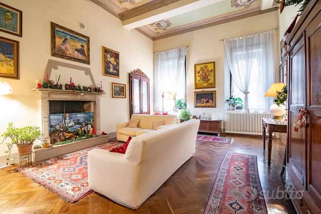 Villa di 396 m² con 4 locali e box auto doppio a M - More