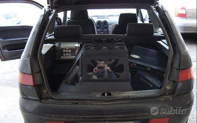 Predisposizione subwoofer e amplificatori bauliera