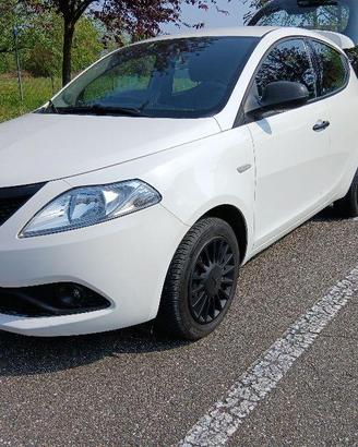 Lancia Ypsilon 1.2 Ecochic  Benz/ GPL  69CV