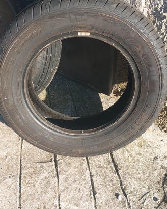 2 pneumatici  seminuovi 