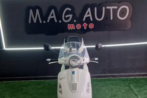 Piaggio Vespa 300 GTS